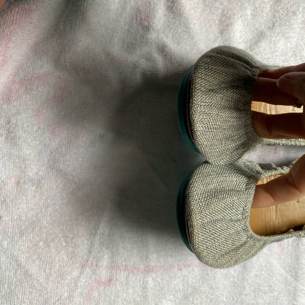 Size 7 silver lake Vegan Tieks